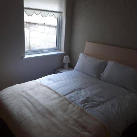 One Double Bedroom Flat Дублин Экстерьер фото